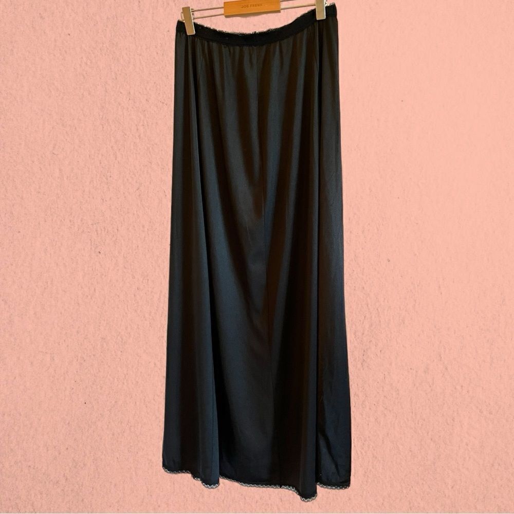 Vintage black maxi slip skirt with lace trim - Picture 3 of 7